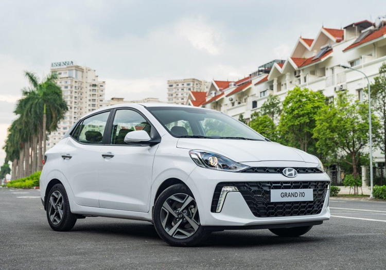 So sánh kích thước xe Kia Morning 4 chỗ với i10 và Wigo